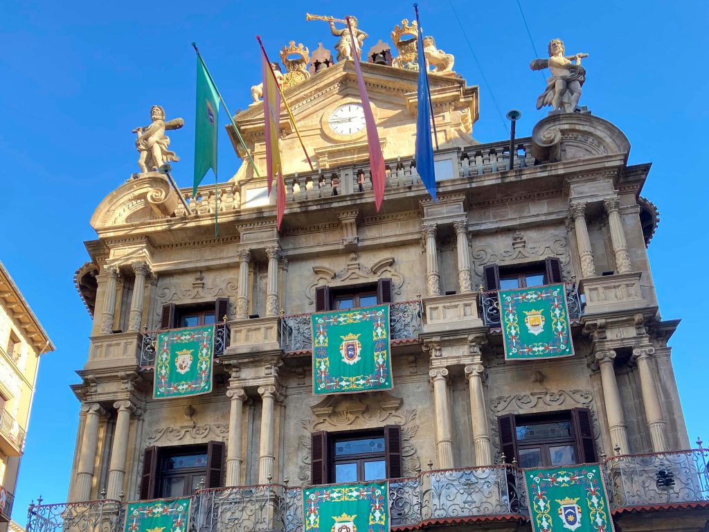 4.--AYUNTAMIENTO-PAMPLONA