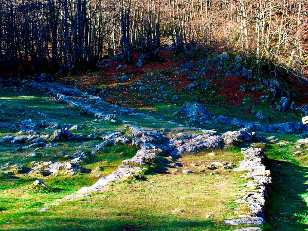CALZADA-MEDIEVAL-AIZKORRI