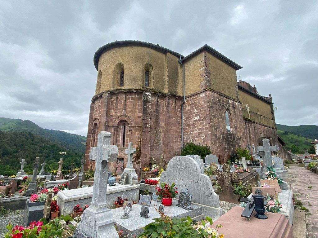 INTERIOR-PAIS-VASCO-FRANCES---BIDARRAY