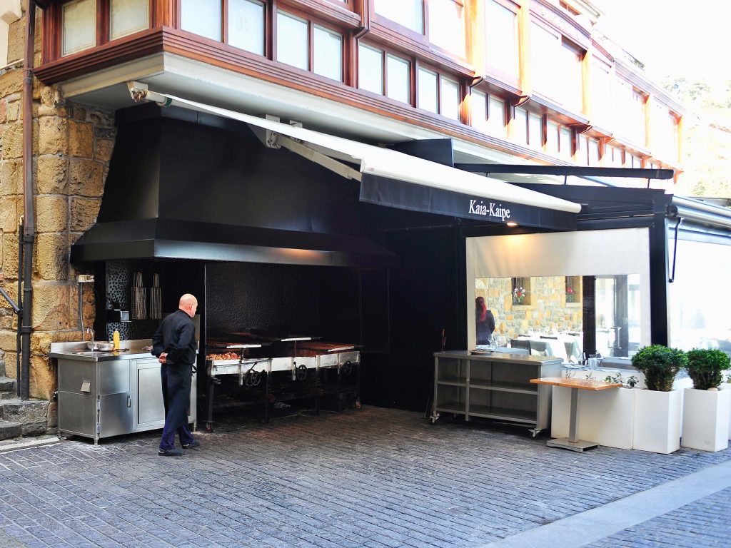 Parrilla-y-parrillero-kai-kappa-getaria