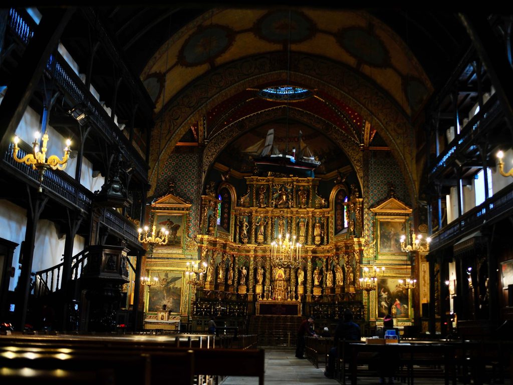 IGLESIA-SAN-JUAN-DE-LUZ-2